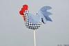 POULE BOULE EN TISSU SUR BATON BLUE/GRIS VICHY 8X50CM
