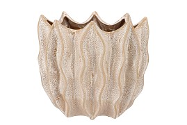 Juna structure oval